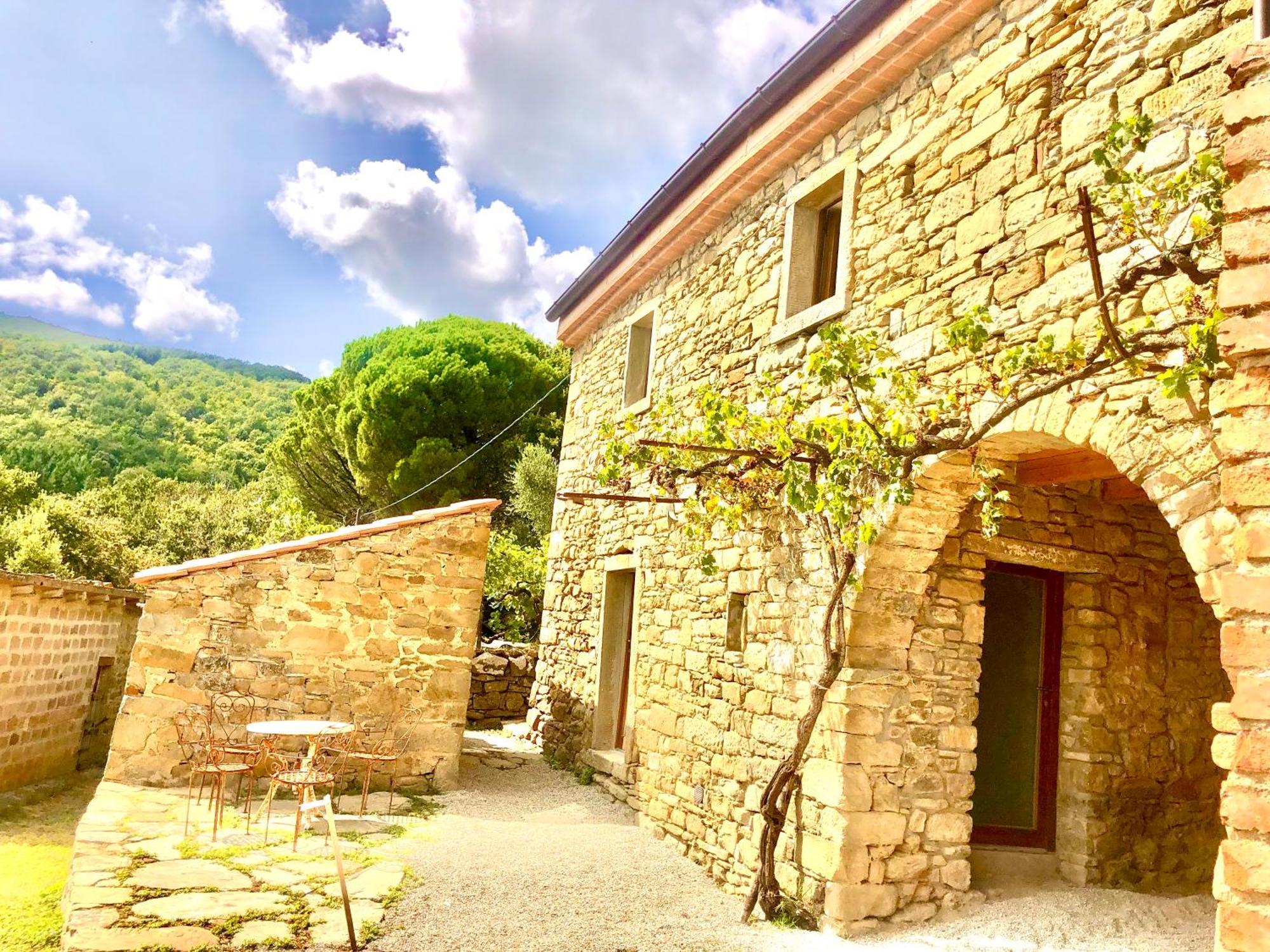 Bio Agriturismo Alba Etrusca Di Cortona - Organic Farmhouse- Appartamento Lavanda-Appartamento Rosmarino - Vasca Idromassaggio Esterna Poggioni Exterior photo
